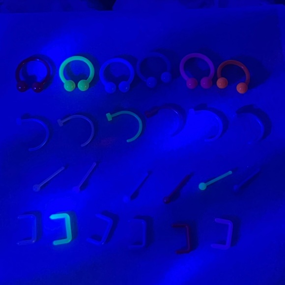 Clear Nose Rings Studs Piercing Retainer Set Septum Lip Cartilage & more - Picture 3 of 4